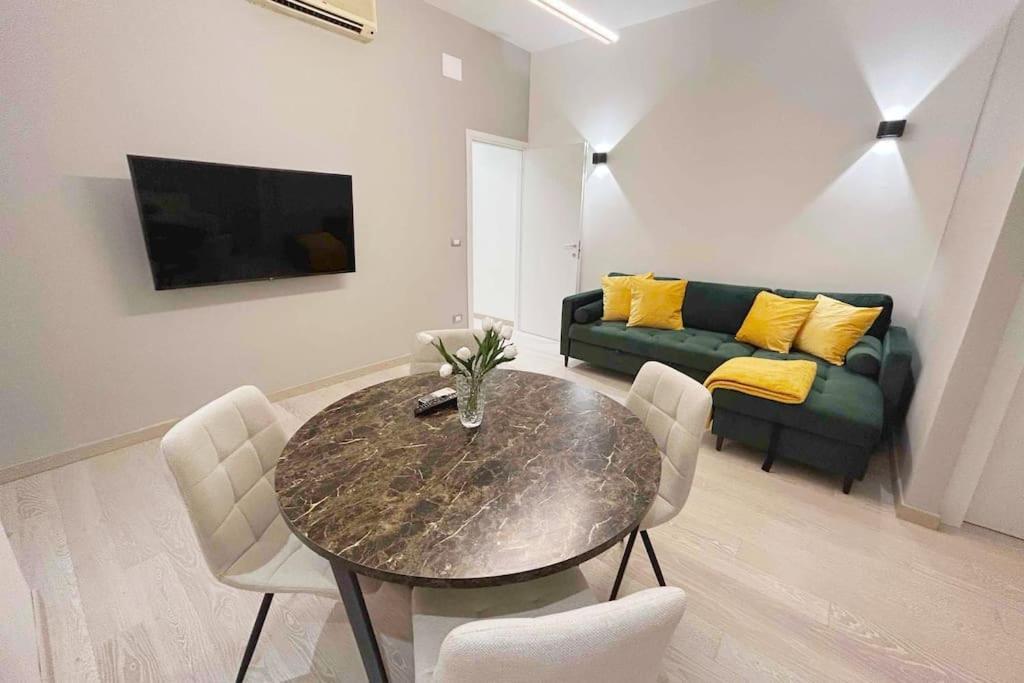 Casa Nicola- Apt In The Heart Of Appartement